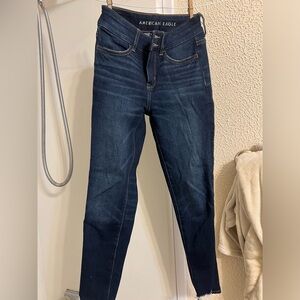 AMERICAN EAGLE SKINNY JEANS